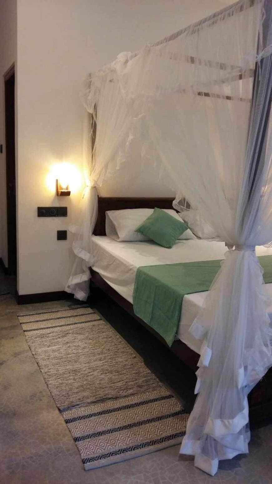 New Ocean Breeze Madiha Hotel Matara Eksteriør billede