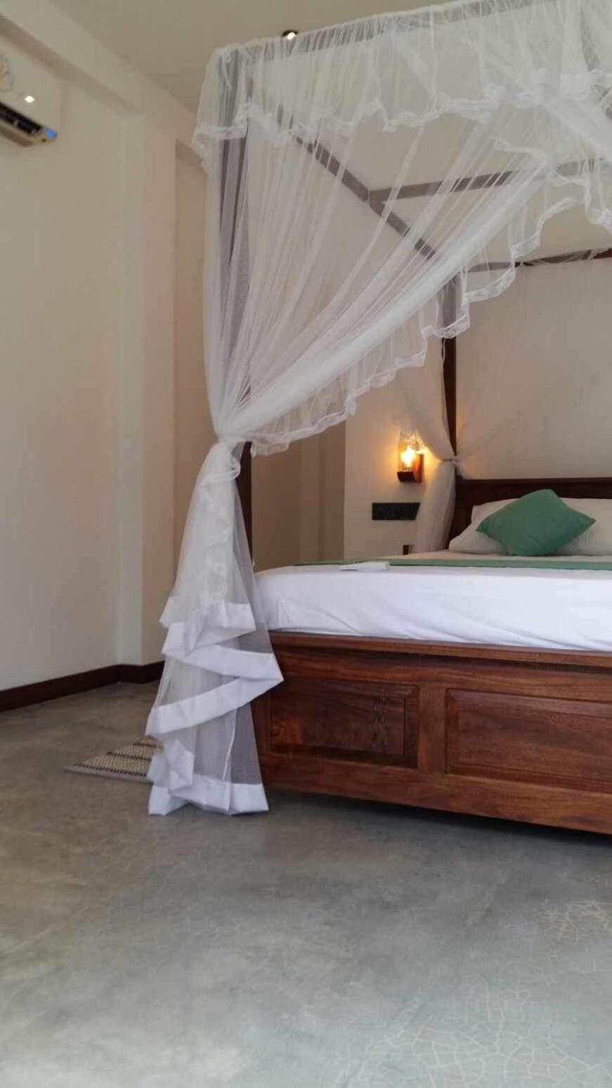 New Ocean Breeze Madiha Hotel Matara Eksteriør billede